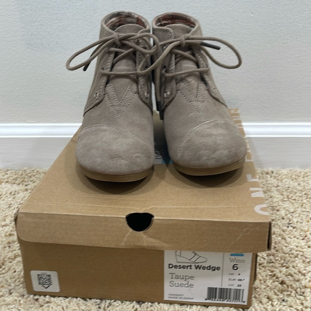 Toms Desert Wedge booties